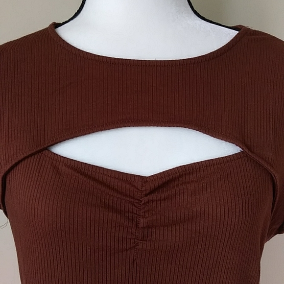 No Boundaries Peek A Boo Ribbed Look Top Junior XL (15-17) Brown - Picture 4 of 11